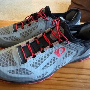 Pearl Izumi Gray and Red Running Shoes